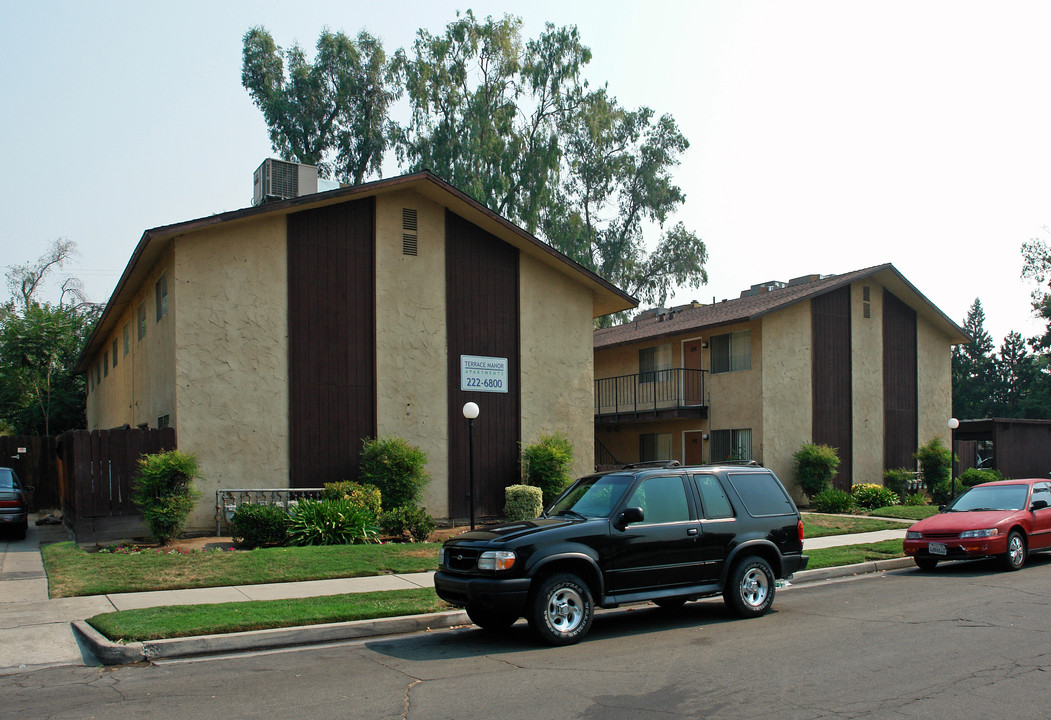 Terrace Manor Apartments in Fresno, CA - Building Photo