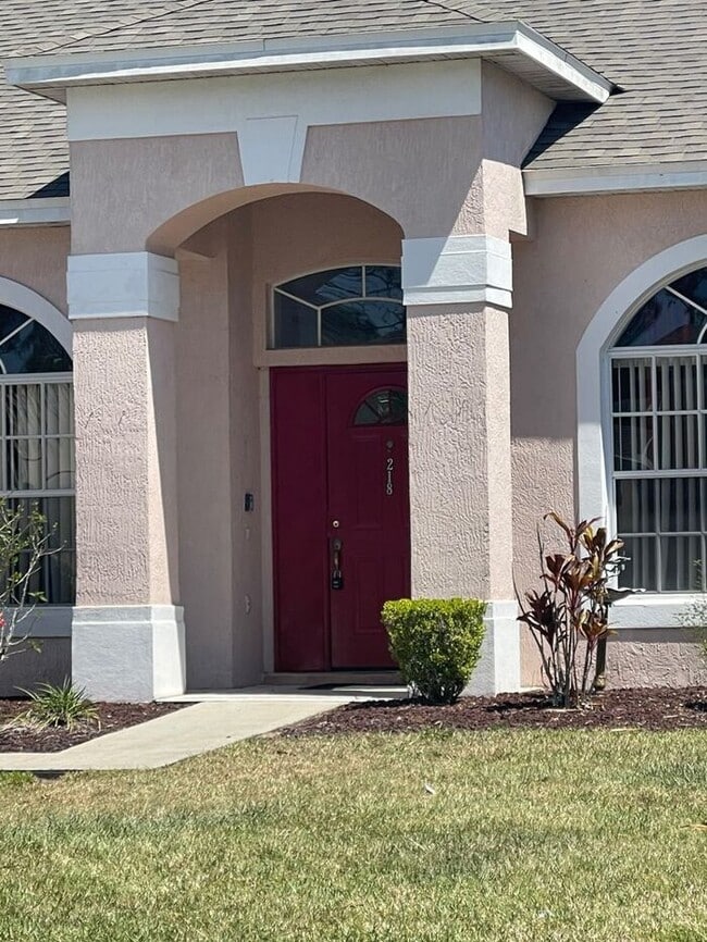 218 N Hampton Dr in Davenport, FL - Building Photo - Building Photo