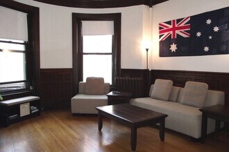 924 Beacon St in Boston, MA - Building Photo - Building Photo