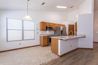 14180 Hampton Falls Dr N in Jacksonville, FL - Foto de edificio - Building Photo