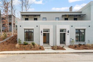 10879 Serenbe Ln in Chattahoochee Hills, GA - Building Photo