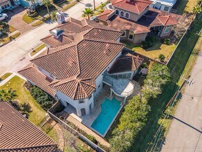 538 Villa Dr in Seabrook, TX - Building Photo - Building Photo