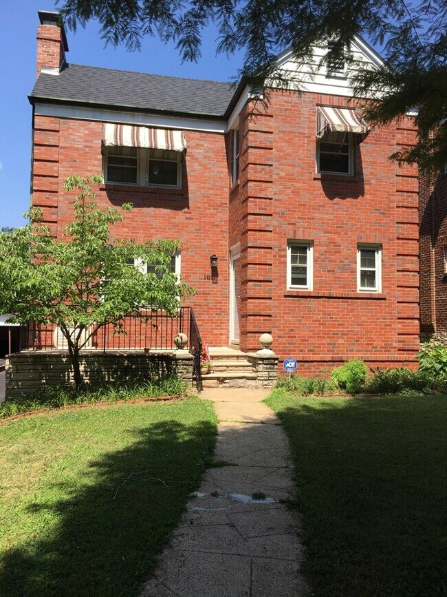 1011 Claytonia Terrace Rentals in Richmond Heights, MO