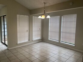 1134-1136 Willow Creek Dr in Zachary, LA - Building Photo