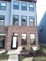 6025 Fonsac Ln in Charlotte, NC - Building Photo