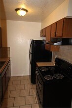 901 US-77 in Noble, OK - Building Photo - Building Photo