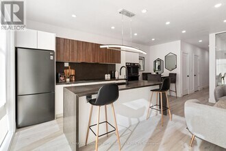 16-16 Minto St in Toronto, ON - Building Photo - Building Photo