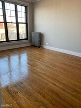 1747 W Devon Ave in Chicago, IL - Building Photo - Building Photo