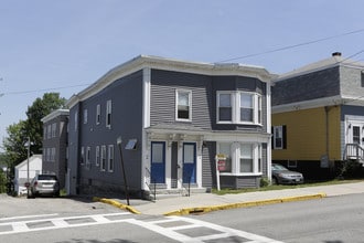 61 Pool St in Biddeford, ME - Foto de edificio - Building Photo