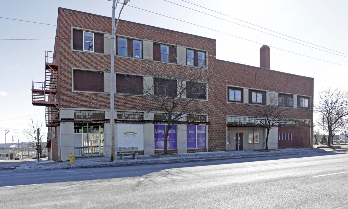 Phoenix House in Peoria, IL - Building Photo