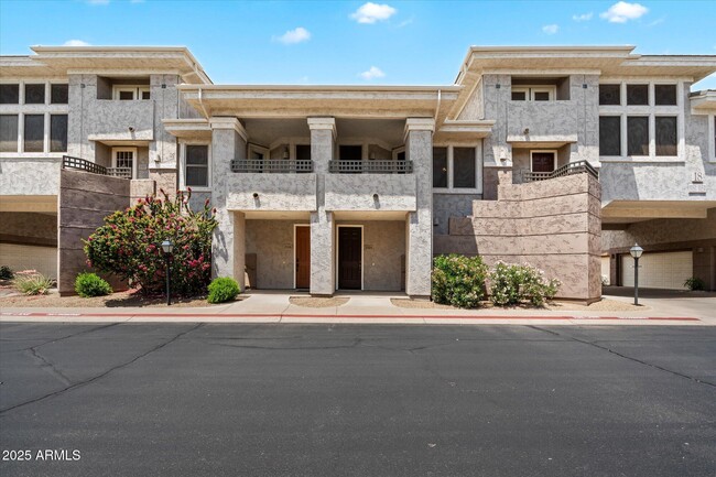 property at 15221 N Clubgate Dr
