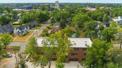 501 NW B St in Bentonville, AR - Building Photo - Building Photo