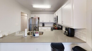 1610 Waterston Ave in Austin, TX - Building Photo - Building Photo