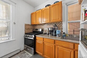 22 Jones Pl in Yonkers, NY - Building Photo - Building Photo