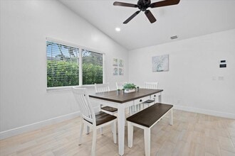 6075 Francis St in Jupiter, FL - Building Photo - Building Photo