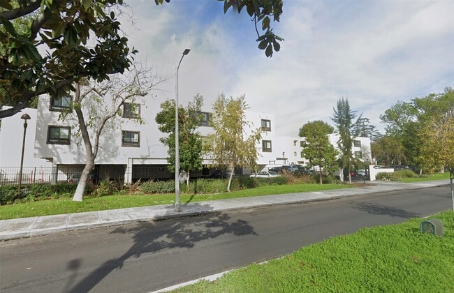 property at 34 St James Park W