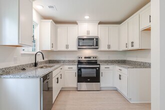 1086 Javier Dr in Springfield, TN - Building Photo - Building Photo