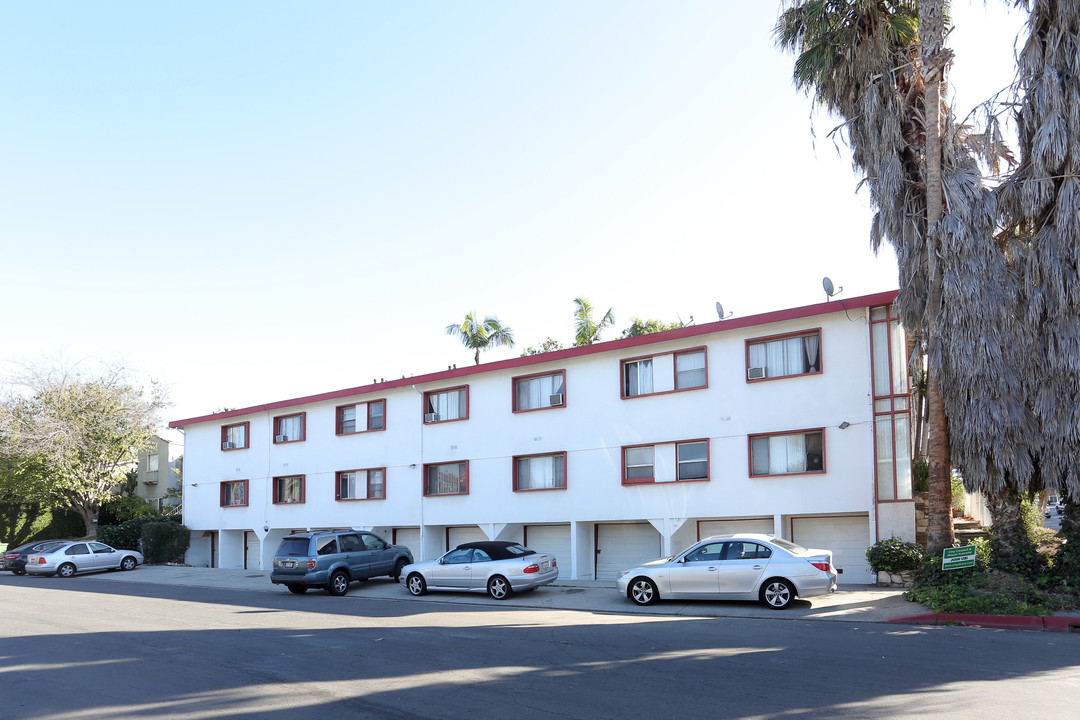 4935 Beverly Blvd in Los Angeles, CA - Foto de edificio