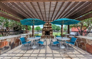 Bent Tree Park Apartments in Addison, TX - Building Photo