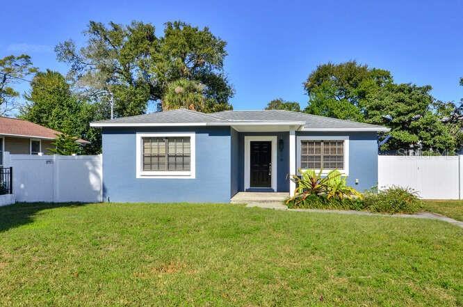 816 E Frierson Ave in Tampa, FL - Building Photo