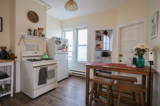 38 Jefferson St, Unit #3 in Cambridge, MA - Building Photo - Building Photo