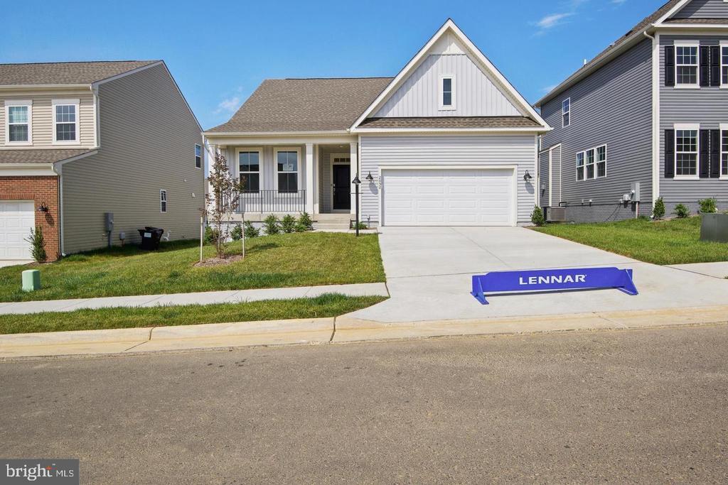 955 Barksdale Dr in Charles Town, WV - Building Photo