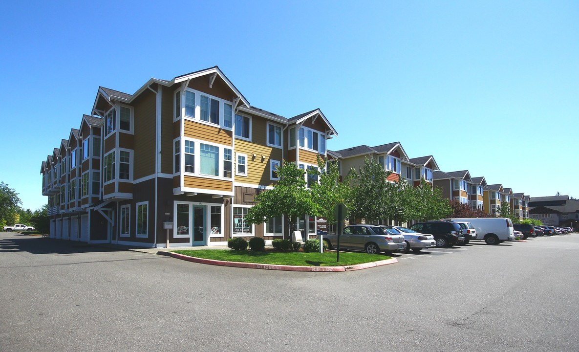 Olympic Square in Gig Harbor, WA - Foto de edificio