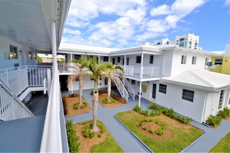 Lancaster Apartments in Miami Beach, FL - Foto de edificio - Building Photo