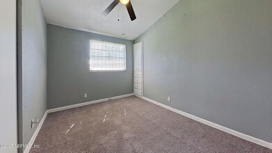 9276 Greenleaf Rd in Jacksonville, FL - Foto de edificio - Building Photo