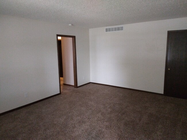 2308 Prairie View East in Ames, IA - Building Photo - Building Photo