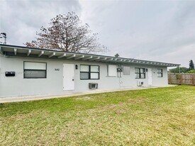 536 SW 6th Terrace in Homestead, FL - Building Photo