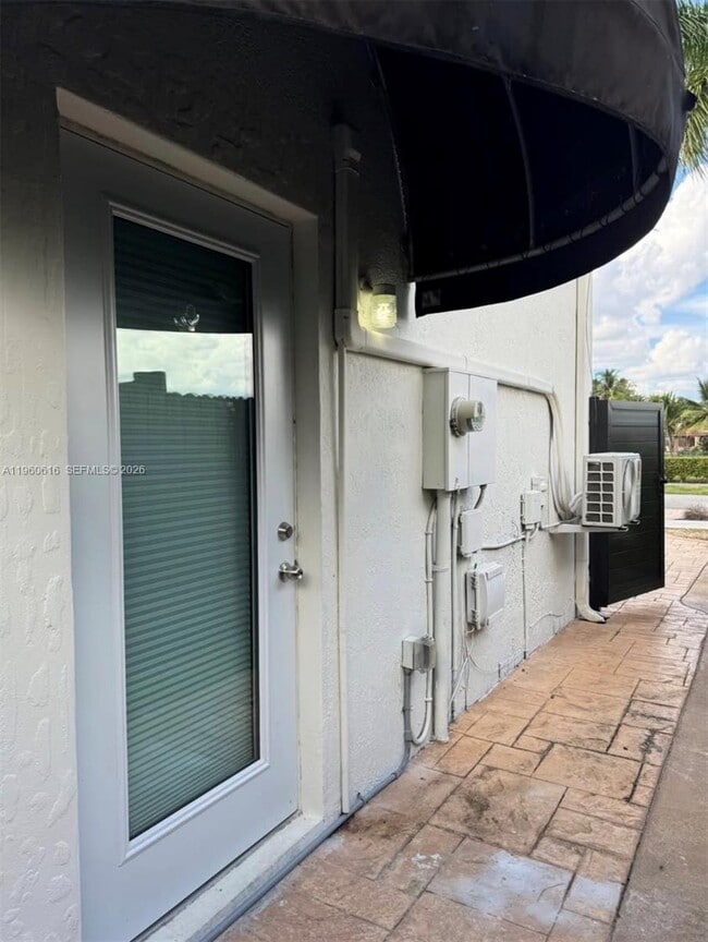 16034 SW 61st Ln in Miami, FL - Building Photo - Building Photo