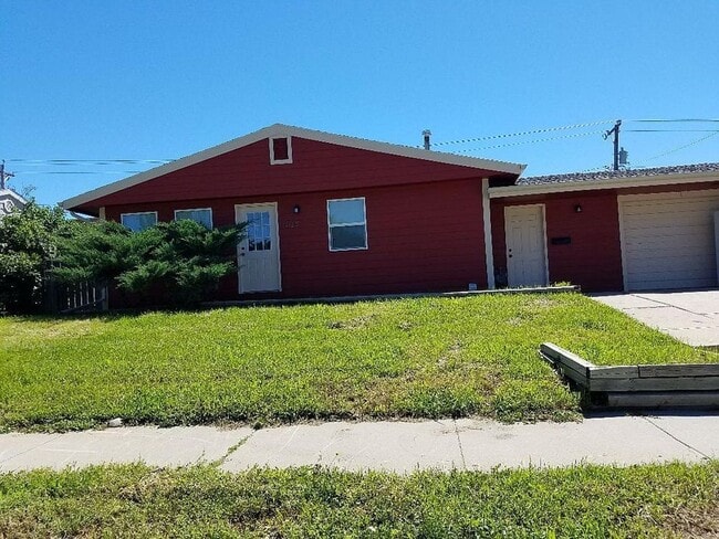 property at 1114 Racine St
