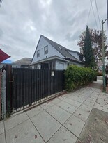 1302 E 19th St in Oakland, CA - Building Photo