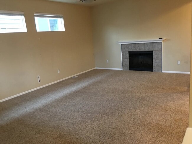 2441 NE Ivy Way in Issaquah, WA - Building Photo - Building Photo