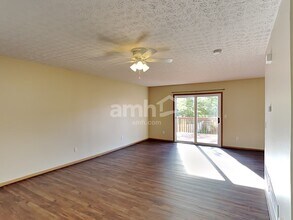 7337 Kenmare Dr in Reynoldsburg, OH - Building Photo - Building Photo