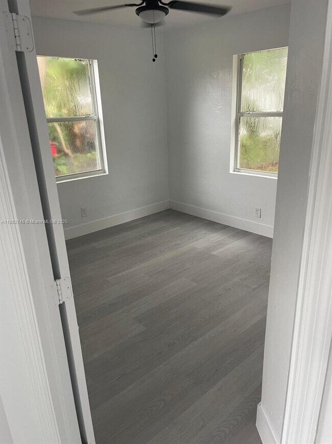 814 N 24th Ave in Hollywood, FL - Building Photo - Building Photo