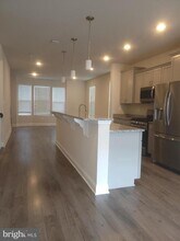 7111 Tyndale Way in Elkridge, MD - Building Photo - Building Photo