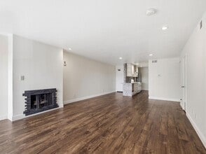 1940 Highland Oaks Dr in Arcadia, CA - Building Photo - Building Photo