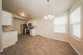 9117 Checkerbloom Dr in Oklahoma City, OK - Building Photo - Building Photo