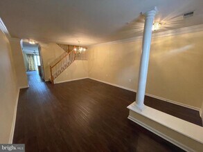 1306 Roundhouse Ln in Alexandria, VA - Building Photo - Building Photo