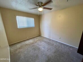 8638 Mettler Dr in El Paso, TX - Building Photo - Building Photo