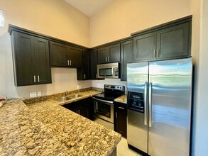 3120 Regal Dr in Edinburg, TX - Foto de edificio - Building Photo