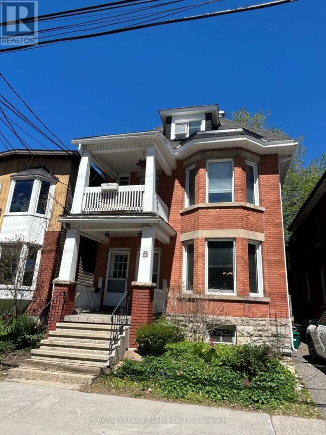 property at 427 Sunnyside Ave