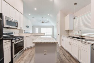 20819 Grenoble Ln in Katy, TX - Building Photo - Building Photo