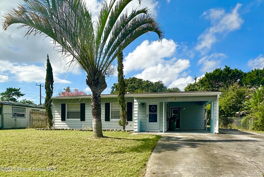350 Vesta Cir in Melbourne, FL - Building Photo