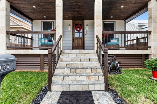 3715 Avenue O 1/2 in Galveston, TX - Building Photo - Building Photo