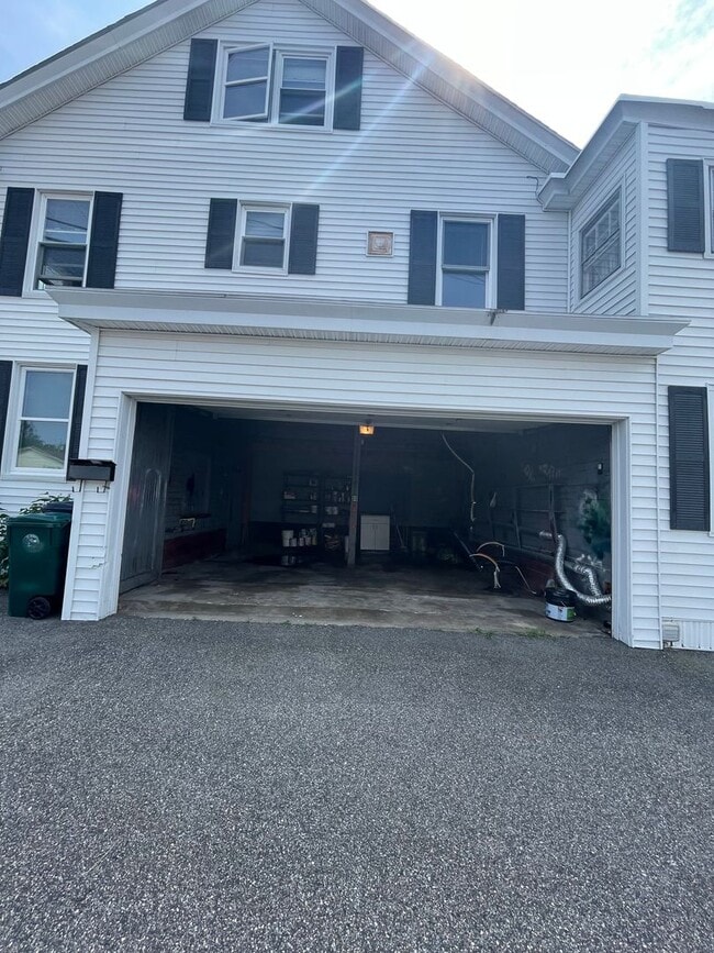 100 Granite St in Biddeford, ME - Building Photo - Building Photo