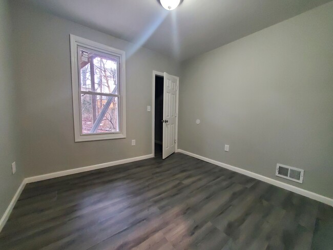 220 N 5th St, Unit 2 in Newark, NJ - Building Photo - Building Photo