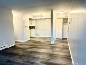 2B E Dundee Quarter Dr in Palatine, IL - Building Photo - Building Photo